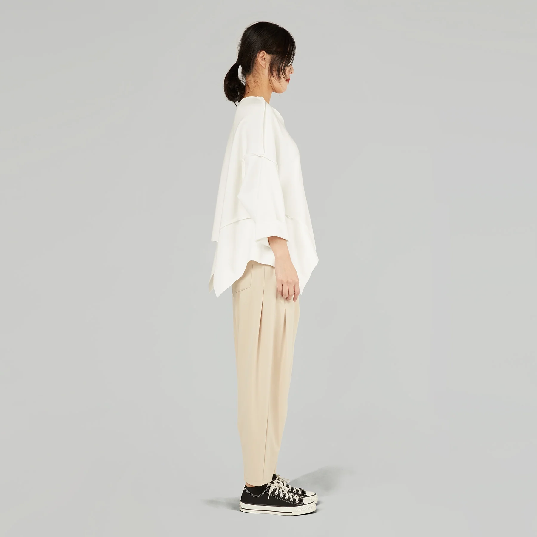 CARROT FIT TROUSERS IN MILAN STITCH FABRIC - Image 5