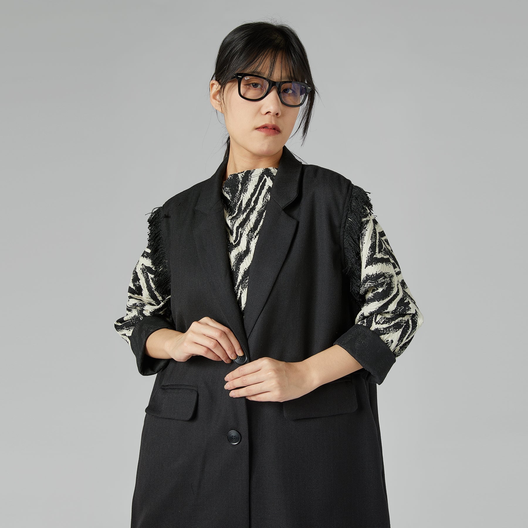 VEST WITH FRINGES - Image 6