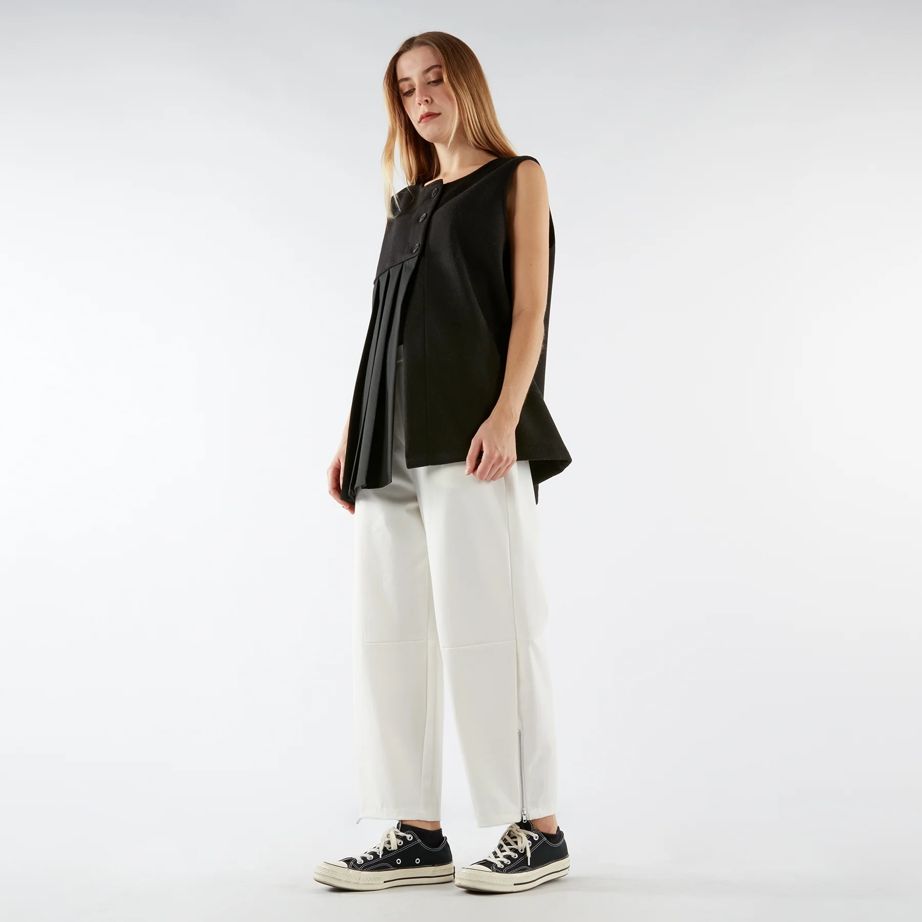 PANTS WITH ZIPPER DETAIL AT THE HEM - Image 13