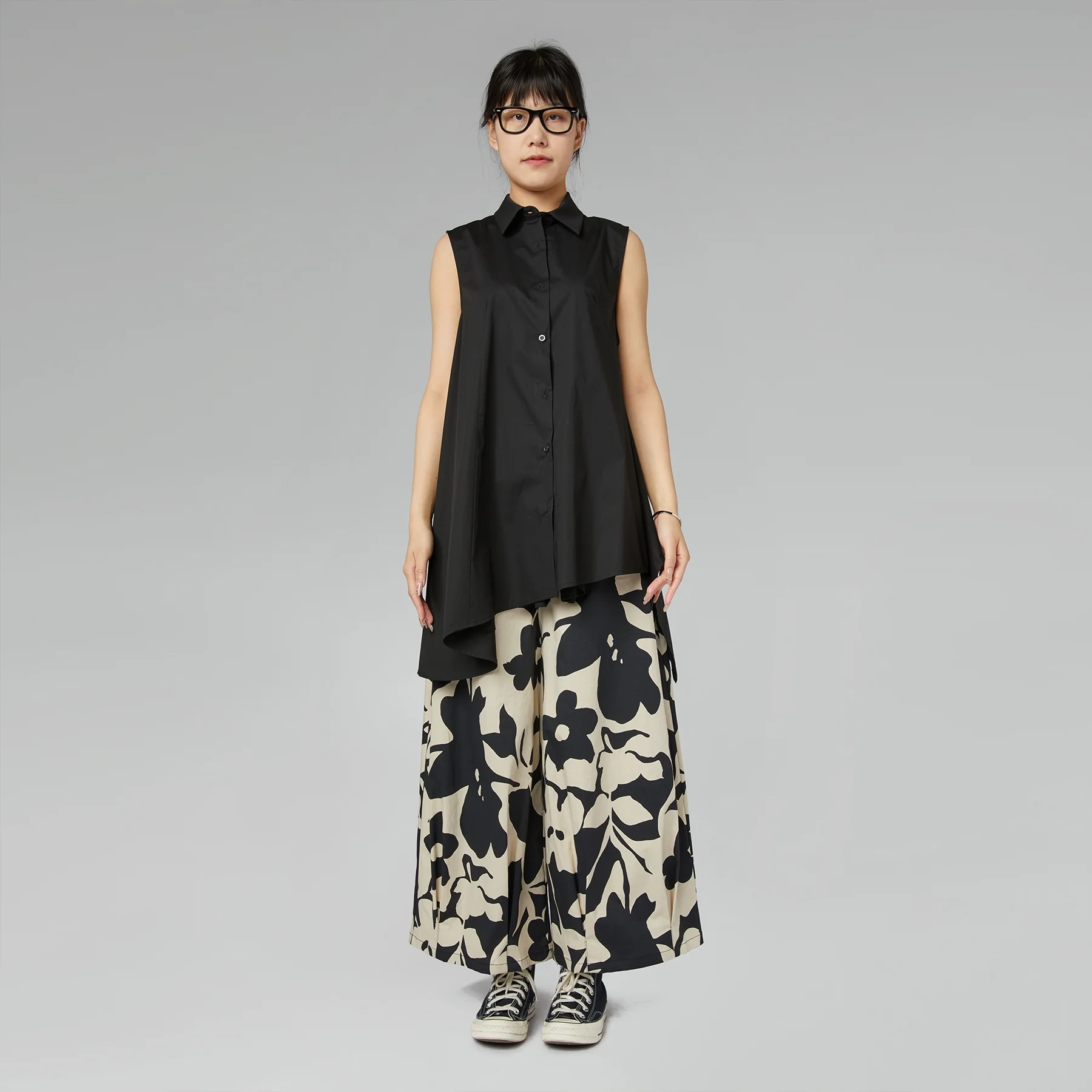 SLEEVELESS SHIRT WITH WALLET CLOSURE - Image 4