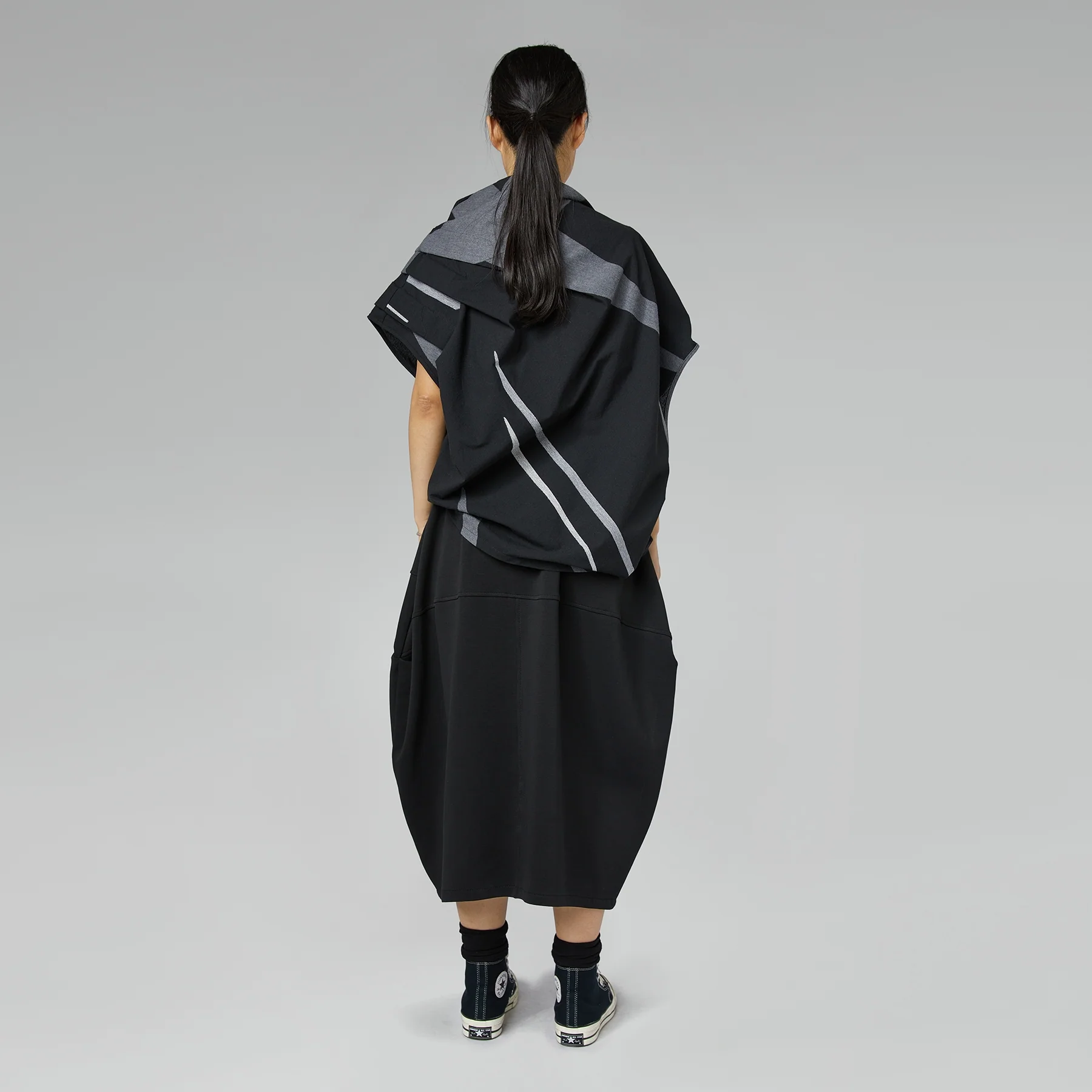 SWEATSHIRT SKIRT BLACK - Image 4
