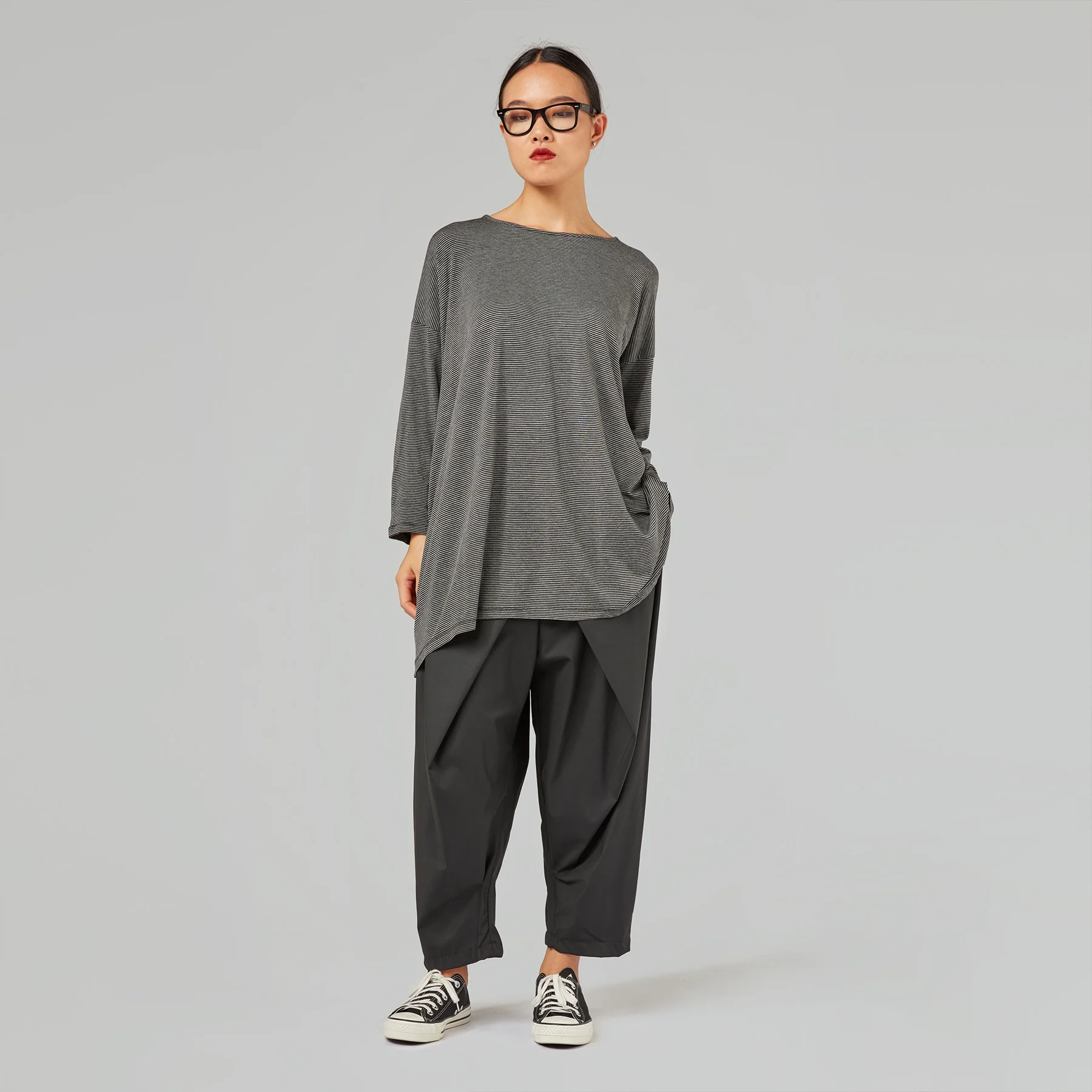 TROUSERS WITH WALLET CLOSURE - Image 4