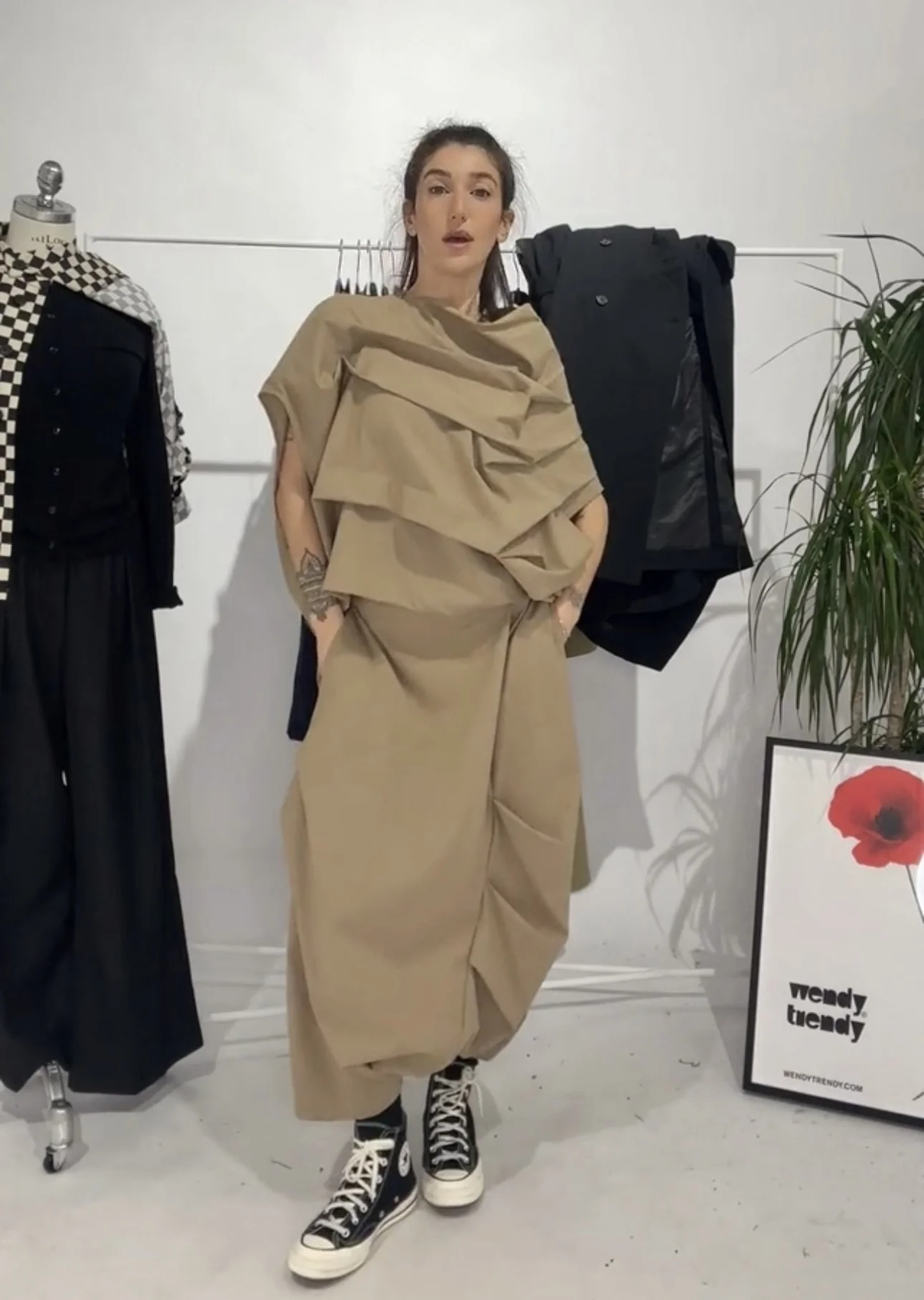 TWILL PLEATED BLOUSE CAMEL - Image 2