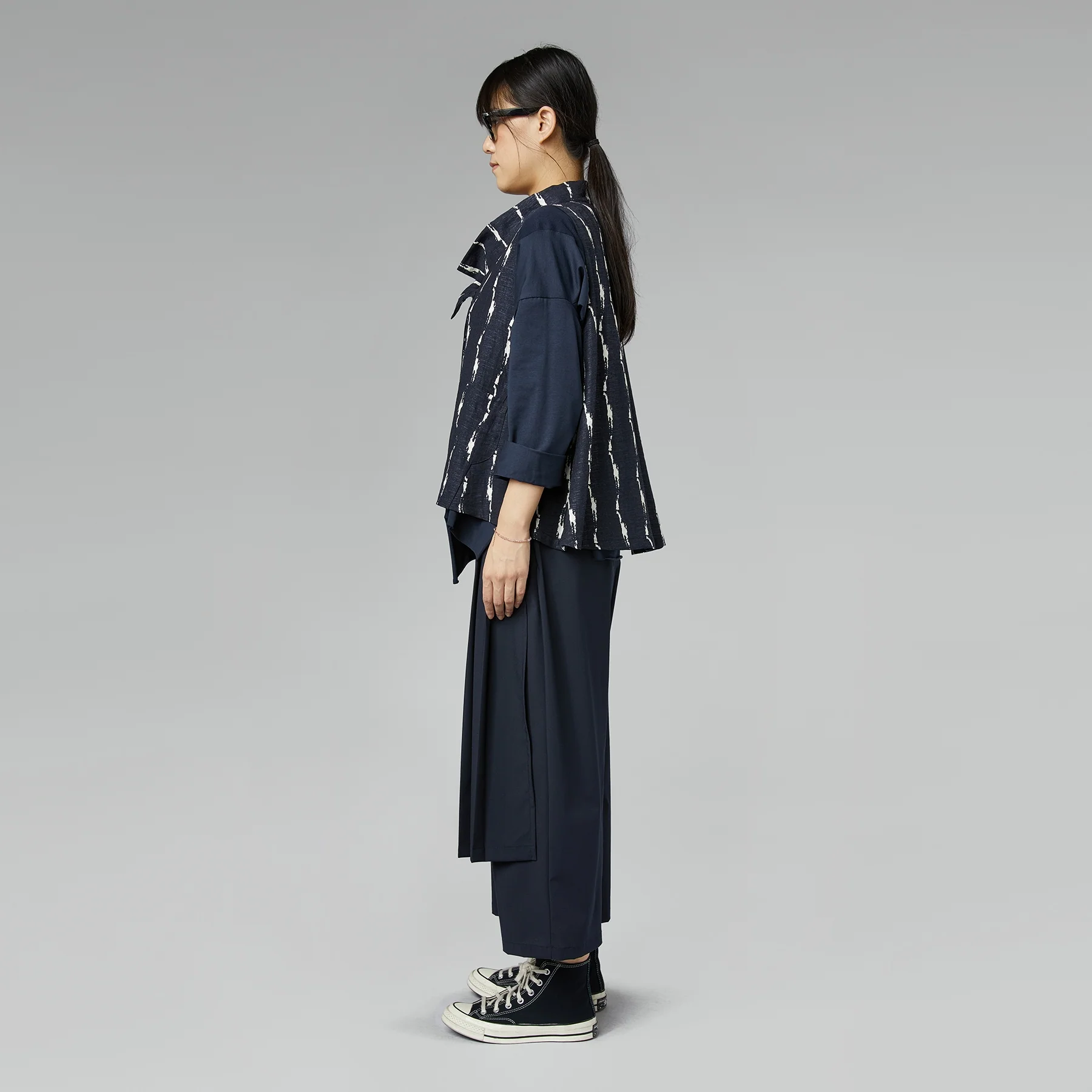 VEST WITH STREAKS - Image 3