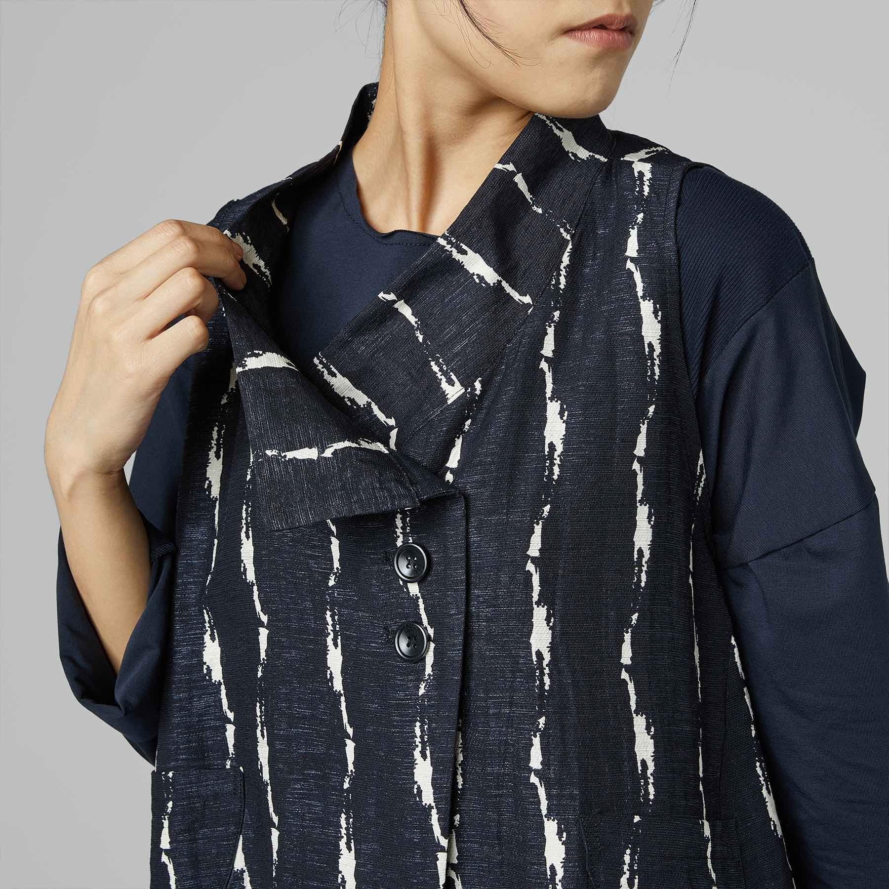 VEST WITH STREAKS - Image 5