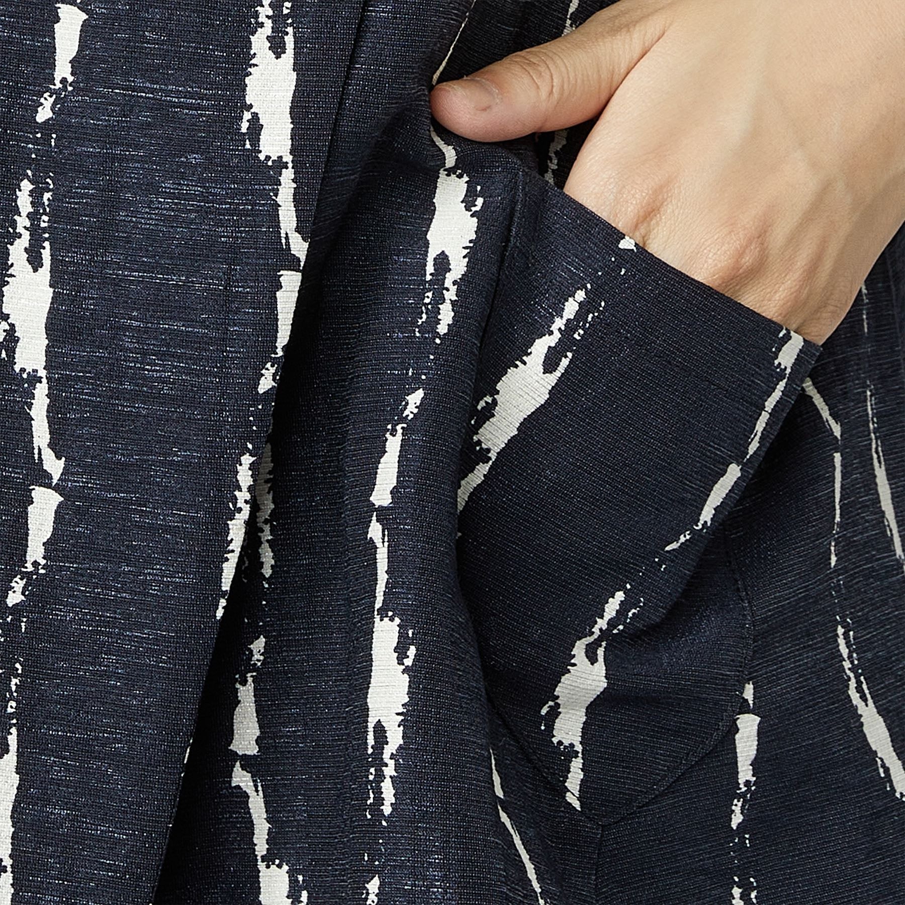 VEST WITH STREAKS - Image 6